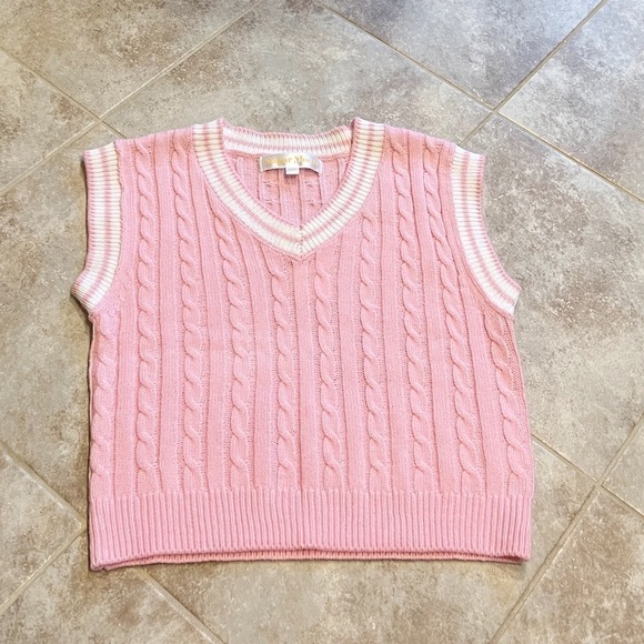 NWT Sugar Moon Pink Knit V Neck Vest White Trim Pullover Extra Small Stretchy - Picture 2 of 9